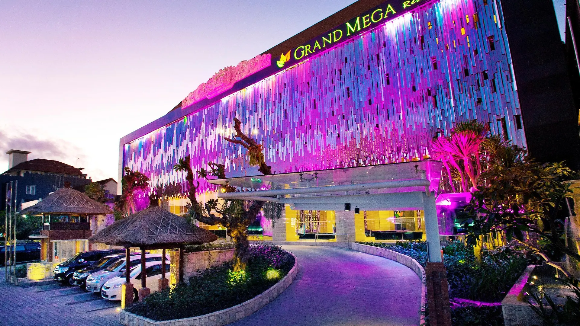 Hotel Grand Mega Resort & Spa Bali Kuta